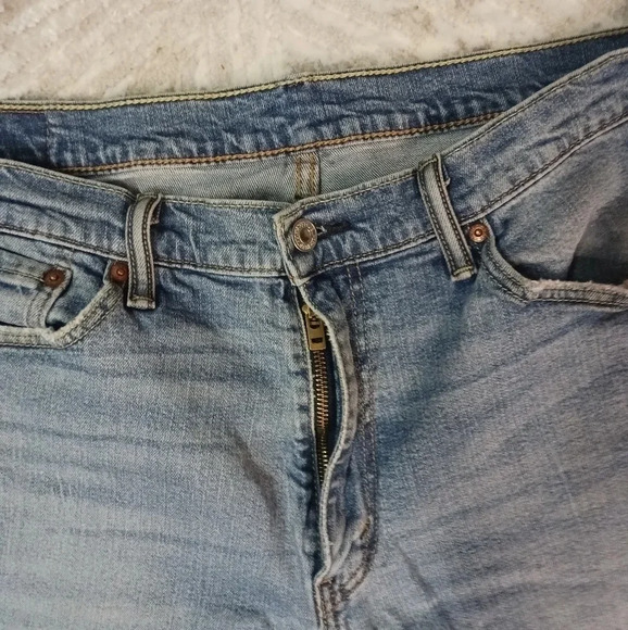 MEN'S LEVI JEANS, STRAIGHT LEG 36 X 30 - Picture 2 of 5